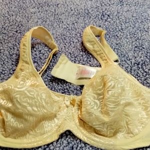Breezies 40c underwire bra nwot